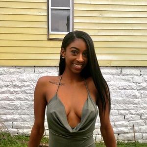 Meet your Posher, Anya